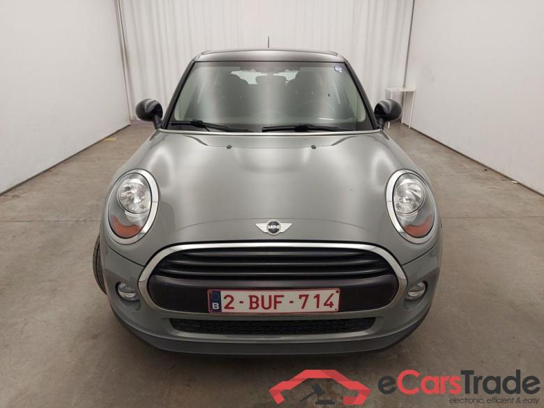 Mini 5 door Cooper (100 kW) 5d #1