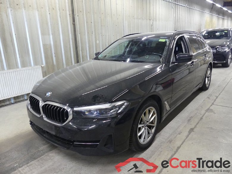 BMW 5-Serie Touring ´16 Baureihe 5 Touring 530 d 3.0 210KW AT8 E6d #1