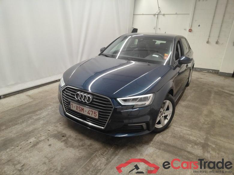 Audi A3 Sportback 40 e-tron S tronic 5d #3