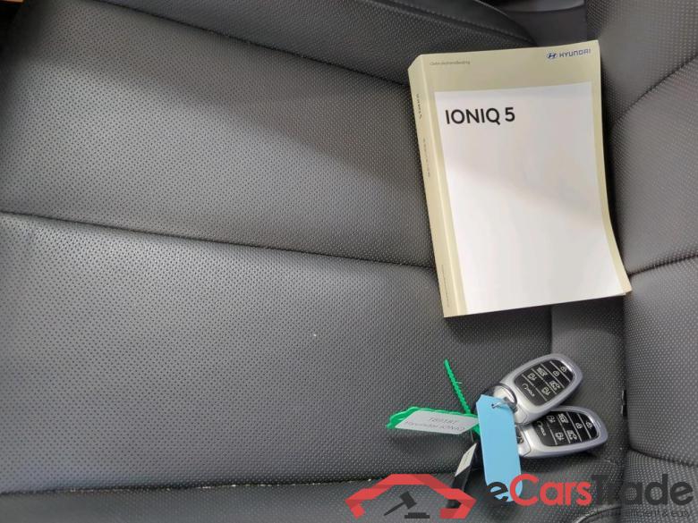 Hyundai Ioniq 5 '21 BEV Hyundai IONIQ 5 73kWh Lounge 4WD auto 5d #4