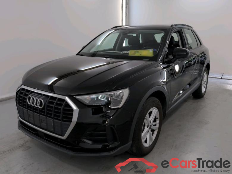 AUDI Q3 1.4 45 TFSI E S TRONIC Business Plus