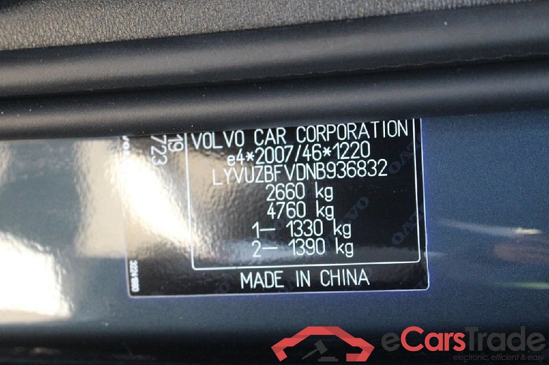 Volvo XC60 ´17 XC60 R Design Recharge Plug-In Hybrid AWD 2.0 T6 251KW AT8 E6d #5