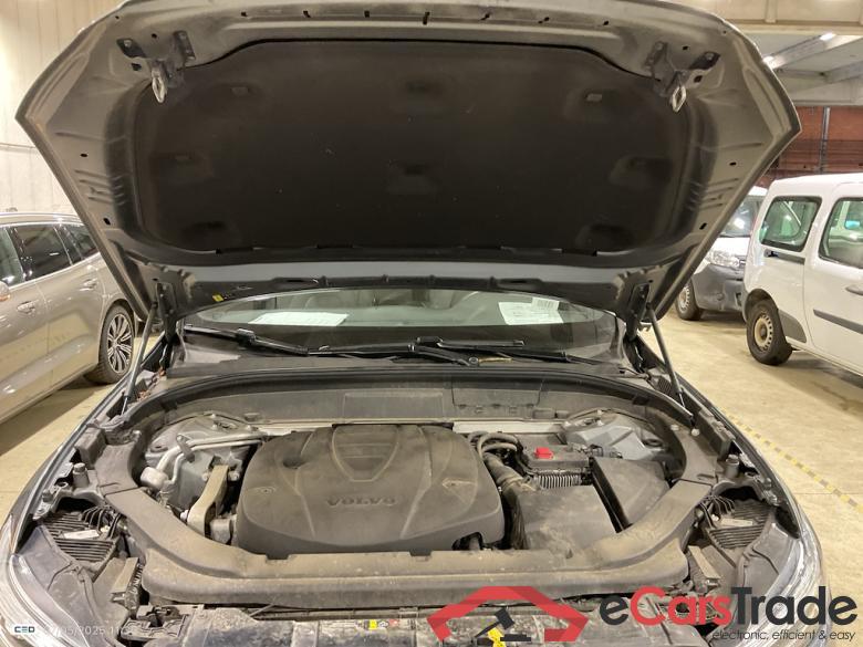 VOLVO XC60 2.0 D3 R-DESIGN #6