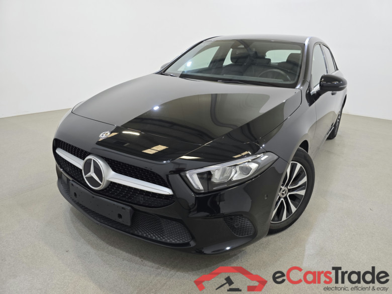 Mercedes A 160 LED-Xenon WideScreen Navi 1/2 Sport-Leather KeylessGo Camera Klima PDC ...