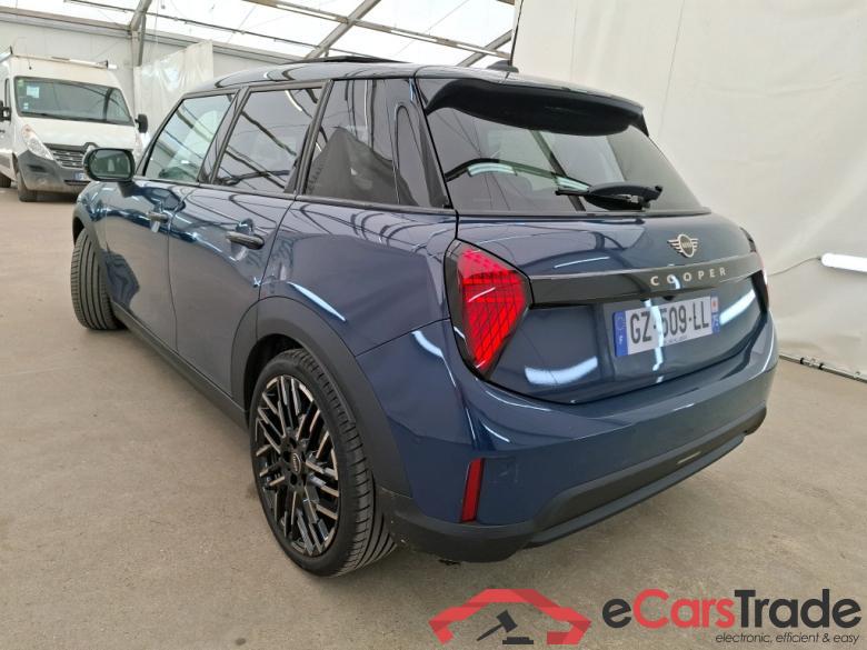 MINI Cooper / 2023 / 5P / Berline C 156 ch DKG7 Favoured #2