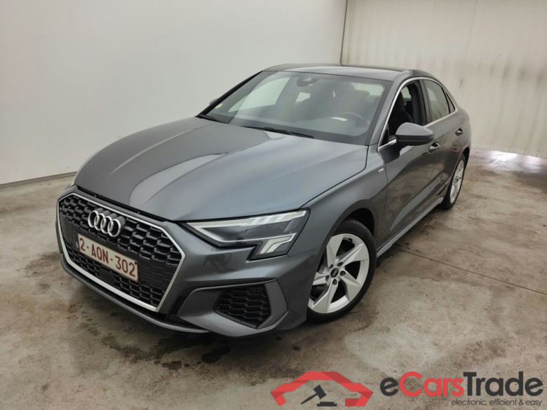 Audi A3 Berline 2.0 TDi 35 110kW S tronic S line Bus. Ed 4d #1