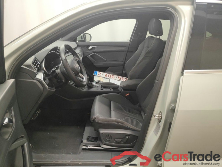 Audi Q3 Sportback 45 TFSI e S tronic S Line 5d #3