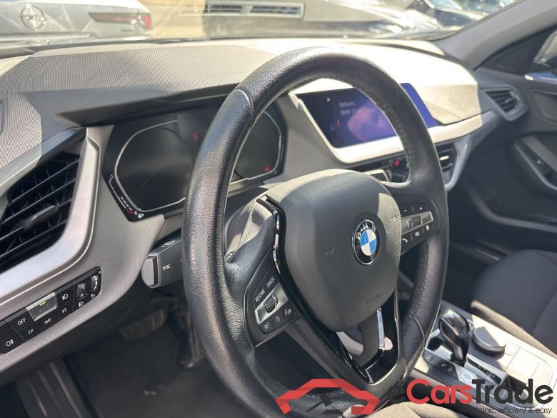 BMW 118i Aut. LED-Xenon Navi KeylessGo Camera Klima PDC ... #6