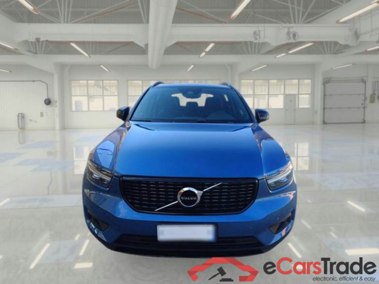 VOLVO XC40 / 2017 / 5P / SUV T4 PLUG-IN HYBRID AUTO RECHARGE R-DESIGN #6