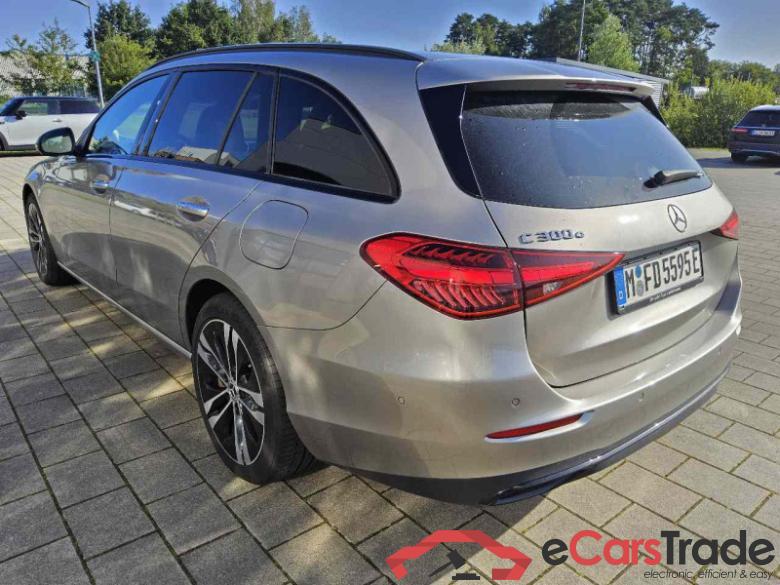 MERCEDES-BENZ C-Klasse 300 e T 9G-TRONIC Avantgarde #4