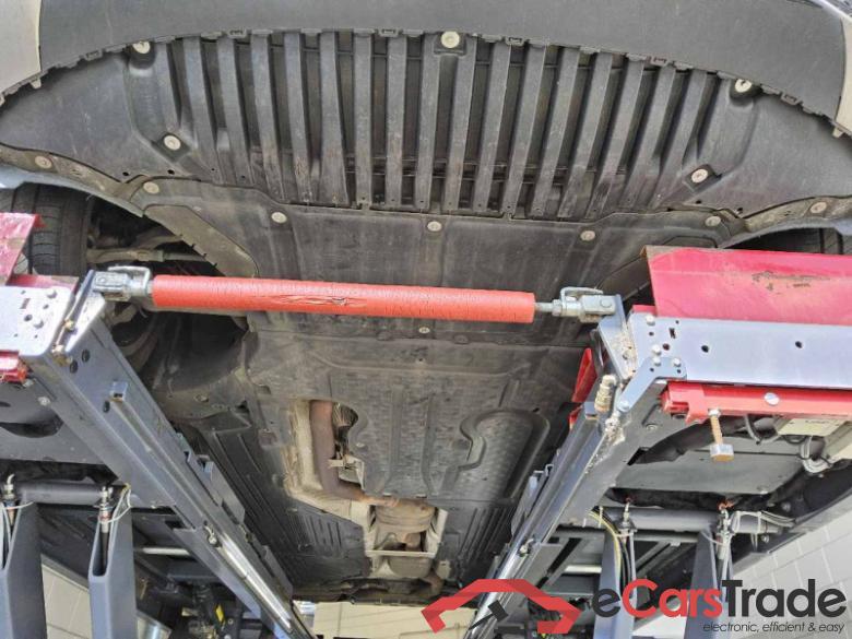 MERCEDES-BENZ C-Klasse 300 e T 9G-TRONIC Avantgarde #5