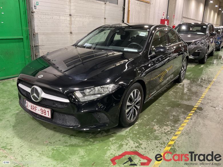 MERCEDES-BENZ A-CLASS LIMOUSINE 2.0 A 180 D BUSINESS SOLUTION DCT #1