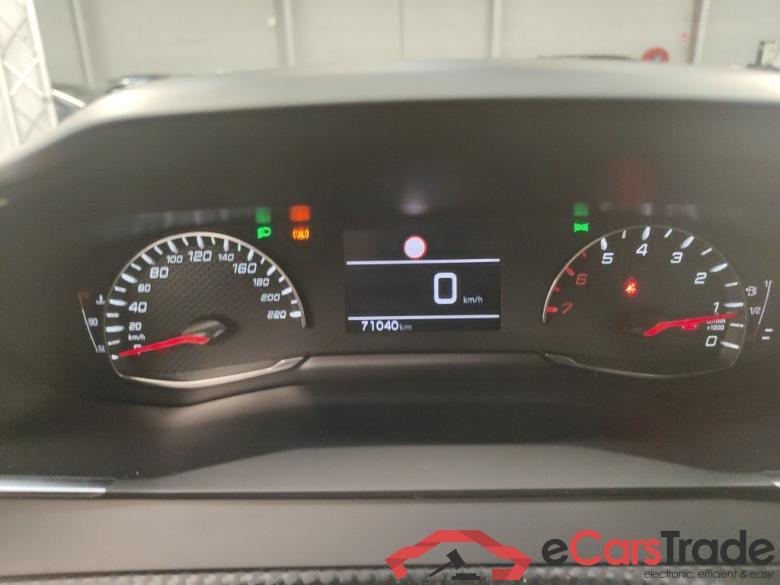 Peugeot 2008 1.5 BlueHDi 75kW S&S Active 5d #6 Peugeot 2008 1.5 BlueHDi 75kW S&S Active 5d #6