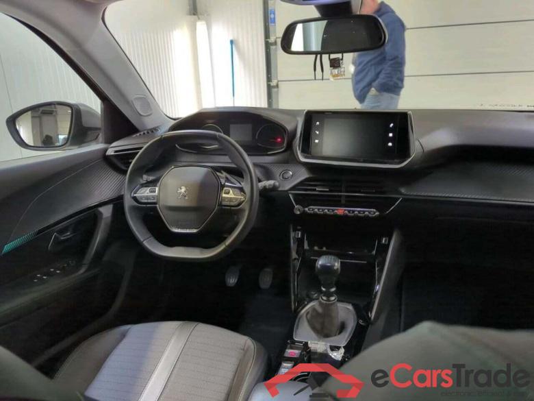 PEUGEOT 2008 1.2 PureTech Allure #3 PEUGEOT 2008 1.2 PureTech Allure #3