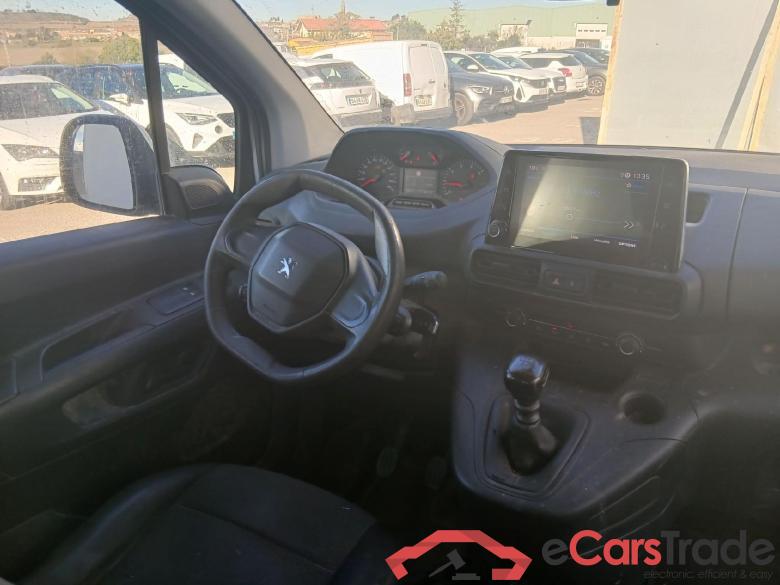 PEUGEOT Rifter / 2018 / 4P / combi Active Standard BlueHDi 73kW (IND) (CX2) #3