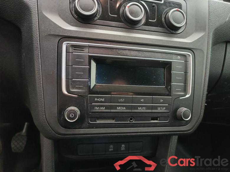 VOLKSWAGEN CADDY MAXI VAN DIESEL - 2015 2.0 CR TDi SCR 75kW (EU6) 5d #4