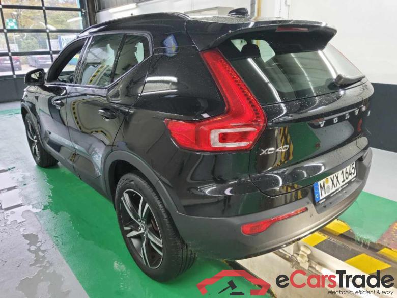 Volvo XC40 (2017->) DE - SUV5 B4 2WD EU6d, R-Design (EURO 6d), 2020 - 2022 #4