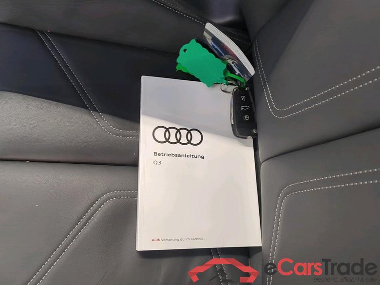 Audi Q3 Sportback 45 TFSI e S tronic S edition 5d #4