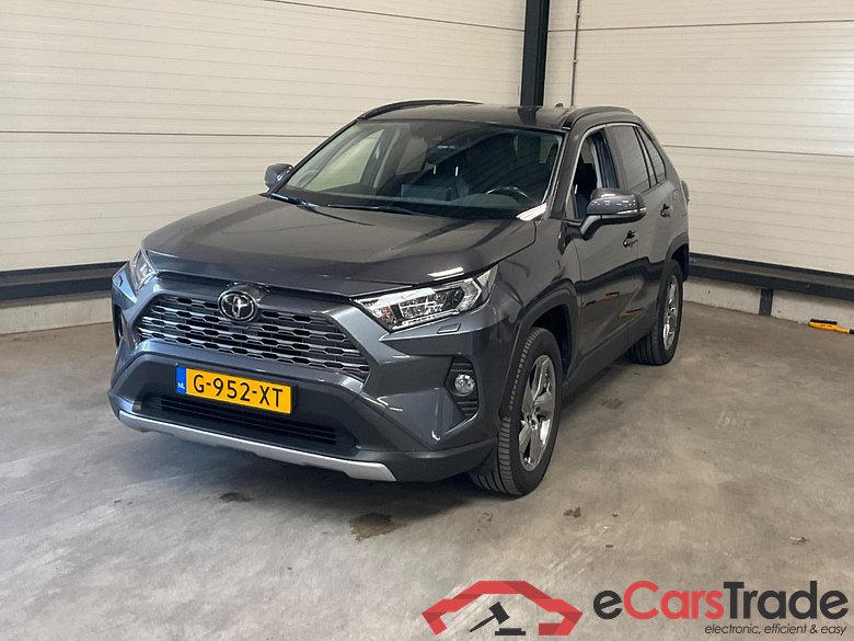 TOYOTA RAV4 2.0 VVT-iE Bus Intro