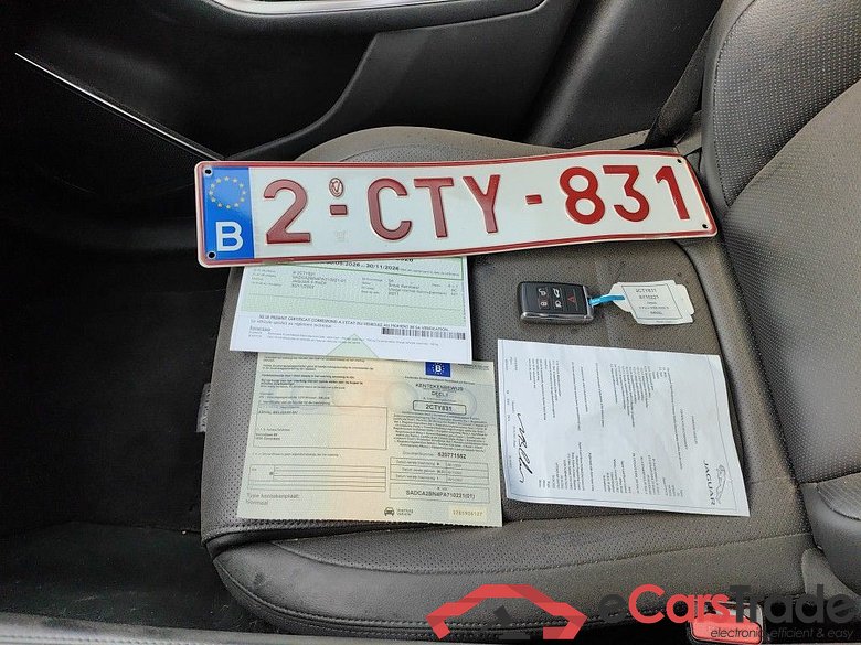 Jaguar F-Pace D200 AWD Auto SE 5d !! damaged car !! #4