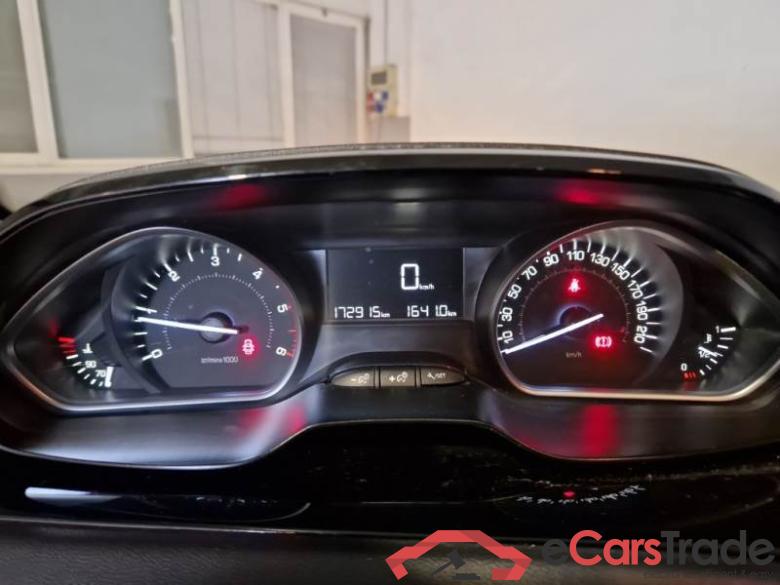 PEUGEOT 208 / 2015 / 5P / Berlina Van Active BlueHDi 75cv #4