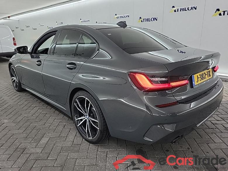 BMW 3 Serie Sedan 318iA 4D 115kW #4