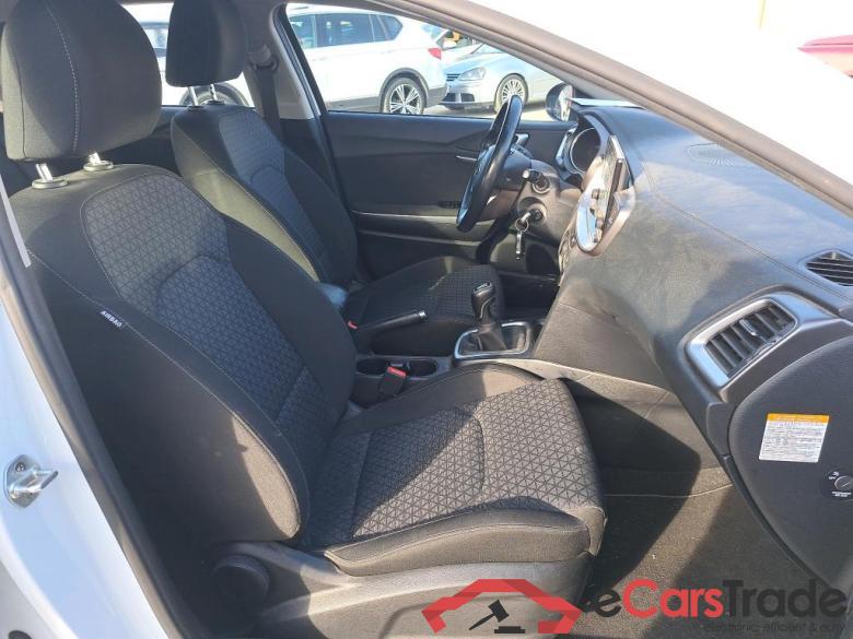 KIA Ceed / 2018 / 5P / berlina con portón 1.6 MHEV iMT 100kW (136CV) Drive #6