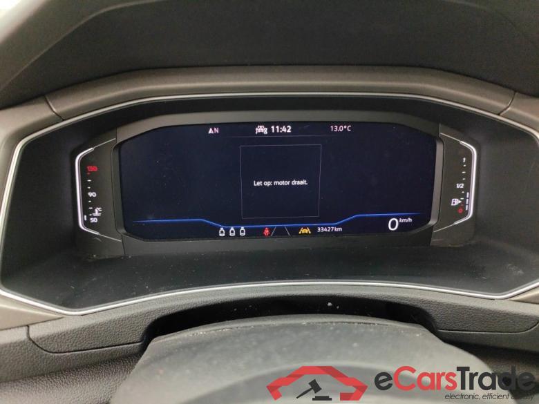 Volkswagen T-Roc 1.5 TSI Style 5d #6