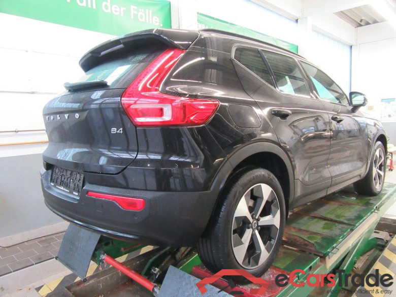 Volvo XC40 (2017->) DE - SUV5 B4 2WD EU6d, Plus Dark (EURO 6d), (Facelift) 2022 - 2024 #3