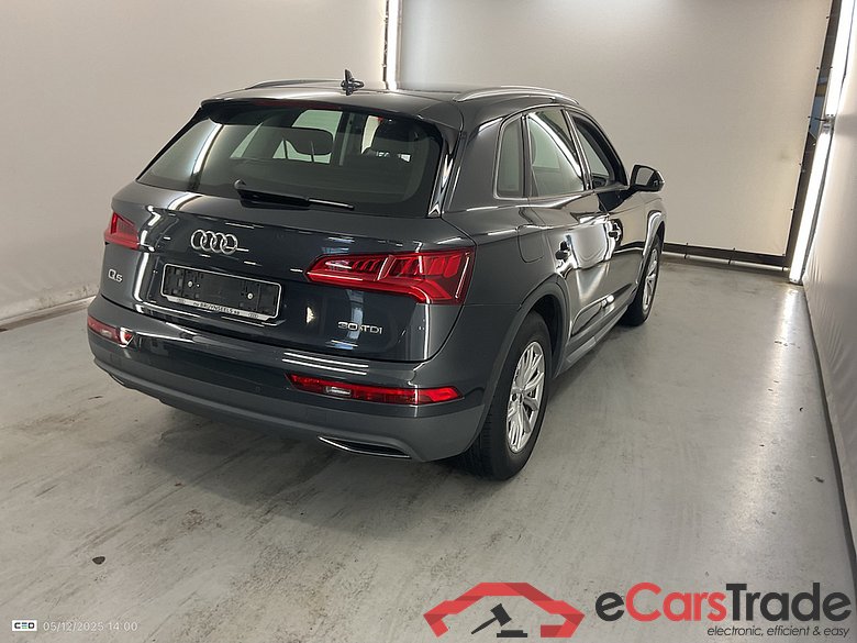 AUDI Q5 DIESEL - 2017 30 TDi Business Edition S tronic #4