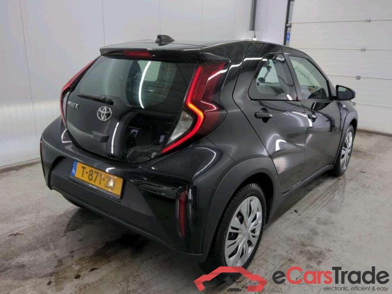 TOYOTA Aygo X 1.0 VVT-i MT Play #2