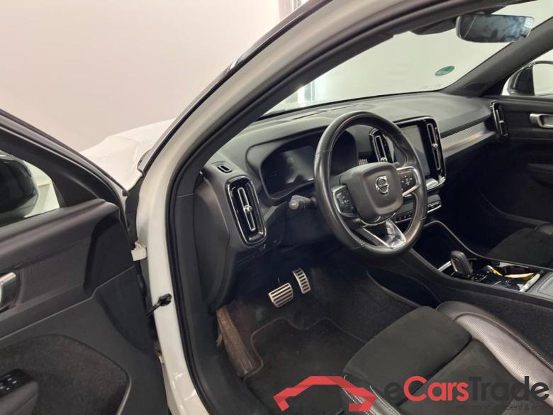 VOLVO XC40 Recharge P8 AWD R-Design #5