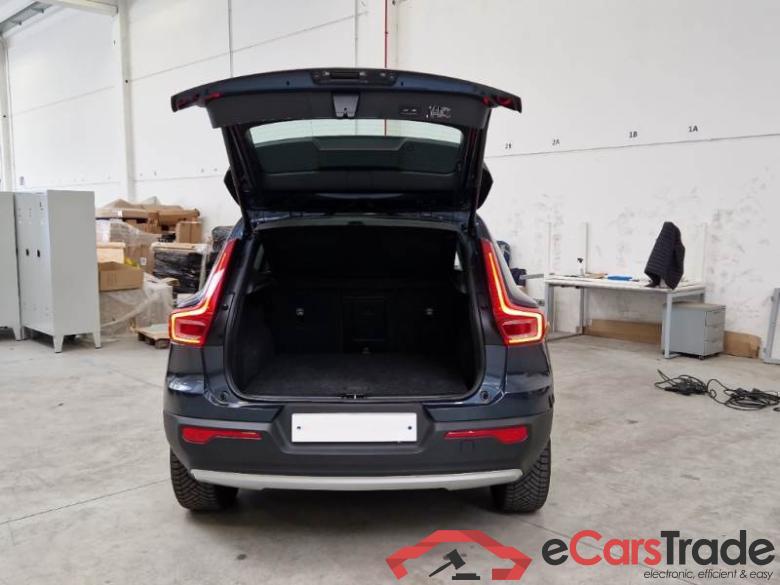 VOLVO XC40 / 2017 / 5P / SUV T5 PLUG-IN HYBRID AUTO RECH INSCRIP EXPR #5