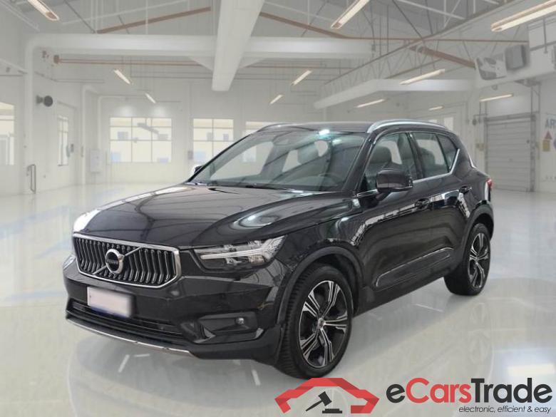 VOLVO XC40 / 2017 / 5P / SUV T5 PLUG-IN HYBRID AUTO RECH INSCRIP EXPR