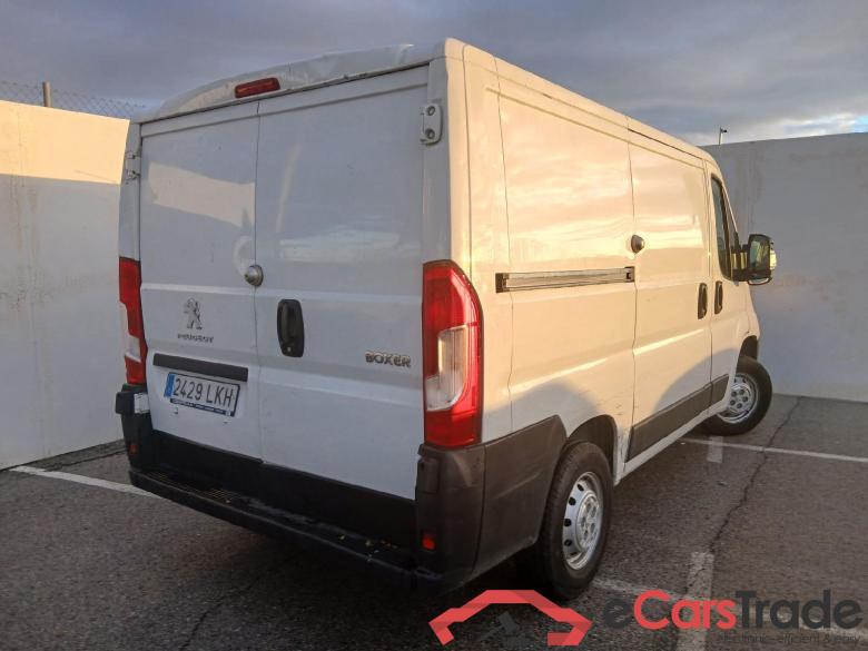 PEUGEOT Boxer / 2014 / 4P / furgón 330 L1 H1 BHDI 88kW (120CV) S&S 6 Vel. M #2