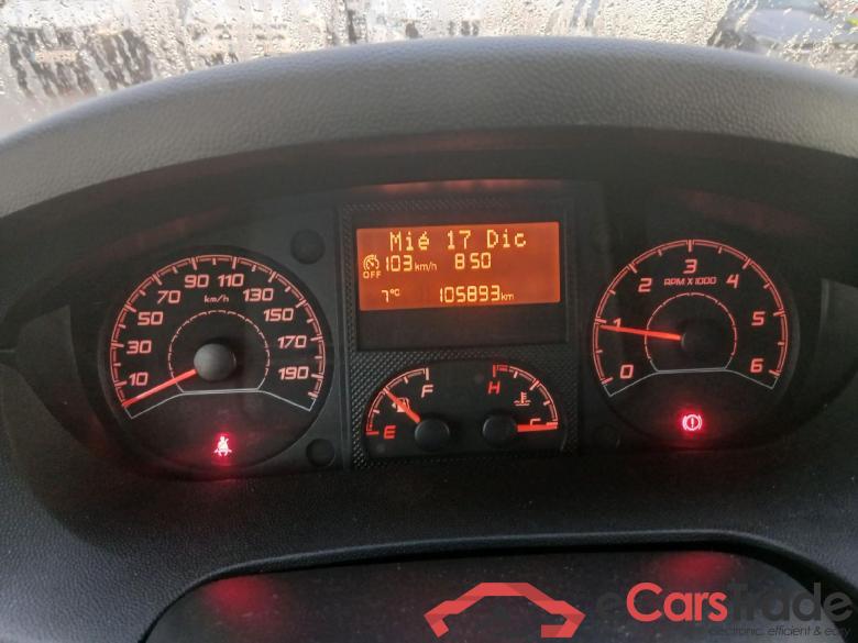 PEUGEOT Boxer / 2014 / 4P / furgón 330 L1 H1 BHDI 88kW (120CV) S&S 6 Vel. M #4