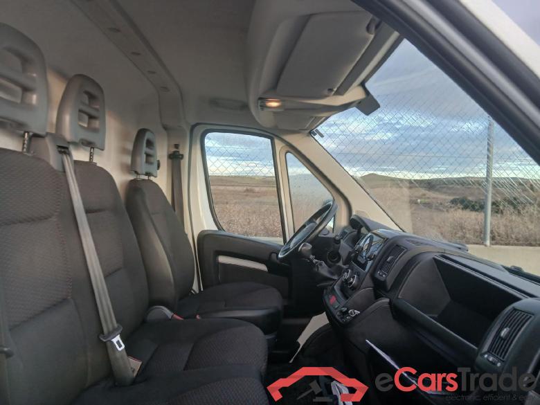 PEUGEOT Boxer / 2014 / 4P / furgón 330 L1 H1 BHDI 88kW (120CV) S&S 6 Vel. M #6