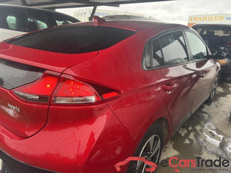 HYUNDAI IONIQ / 2016 / 5P / berlina con portón 1.6 GDI HEV Klass DT #2
