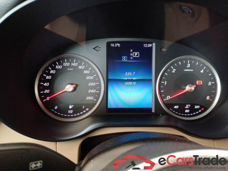 MERCEDES-BENZ GLC COUPÈ / 2019 / 5P / SUV 220 D 4MATIC EXECUTIVE AUT. #4