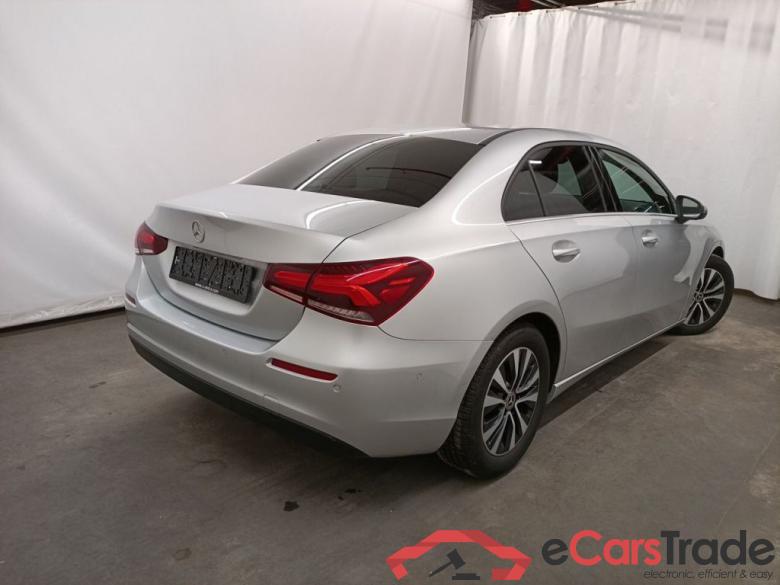 Mercedes-Benz A-Klasse Limousine A 200 Business Solution Aut. 4d #2