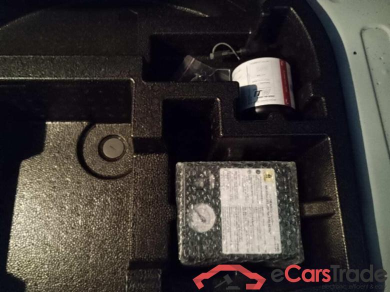 TOYOTA YARIS 1.5 Hybrid Active #6