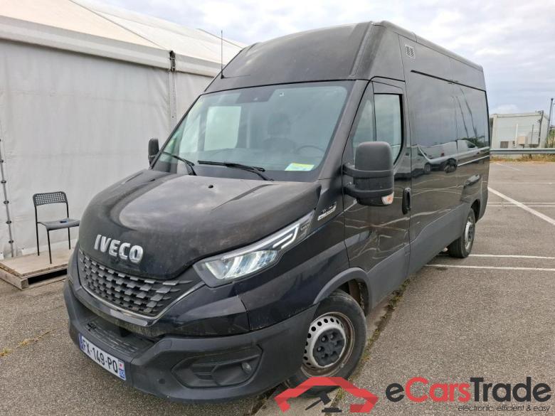 IVECO Daily / 2014 / 4P / Fourgon tôlé 2.3 35S16HA8 V11 H2 3520 / VENTE SANS CG #1