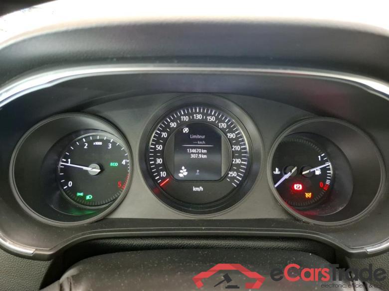 Megane IV Berline 5pt. Société Air Nav 1.5 dCi 90CV BVM6 E6 #6