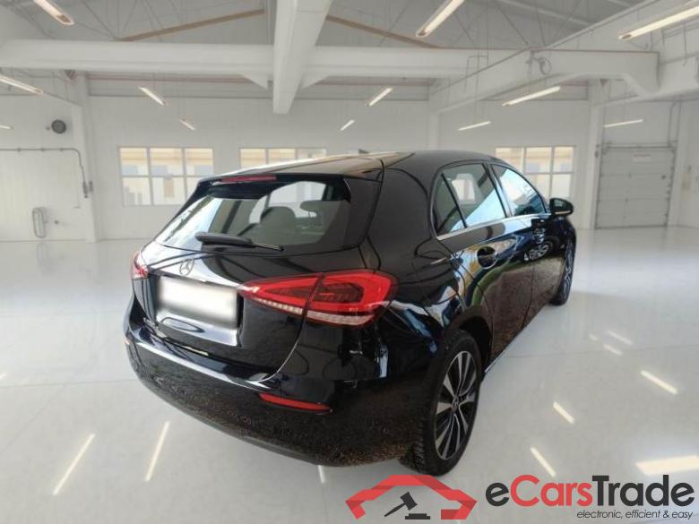 MERCEDES-BENZ CLASSE A / 2018 / 5P / BERLINA A 250 E EQ-POWER BUSINESS EXTRA #2