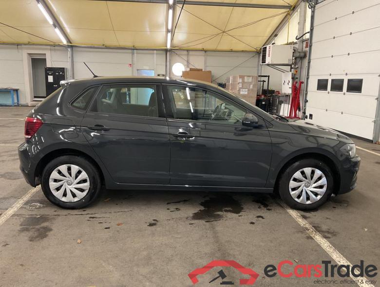 VOLKSWAGEN Polo Polo Comfortline 1.0 70 kW (95 ch) 5 vitesses manuel #3