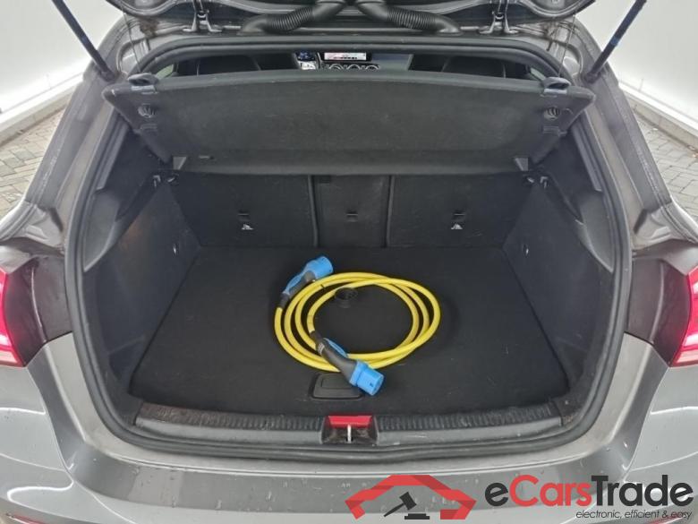 MERCEDES-BENZ A-klasse A 250 e 8G-DCT Business Sol AMG Limited 5D 160kW #5