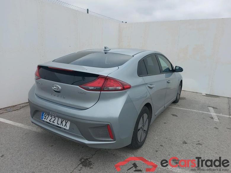 HYUNDAI IONIQ / 2019 / 5P / berlina con portón 1.6 GDI HEV Klass DCT #2