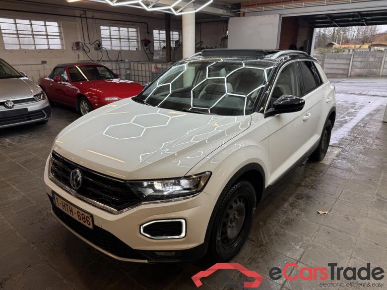 VOLKSWAGEN T-Roc T-Roc Elegance 1.5 TSI  110 kW (150 ch) 6 vitesses manuel #1
