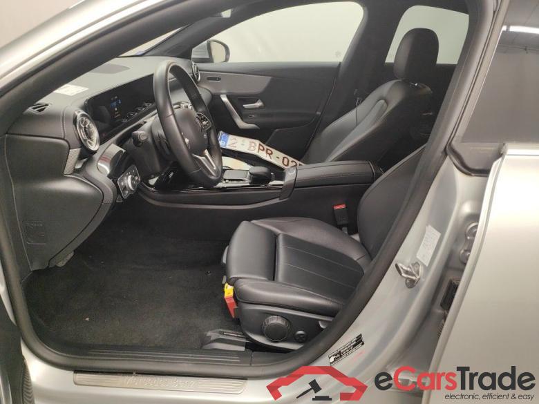 Mercedes-Benz CLA CLA 200 d DCT Business Solution 4d #3