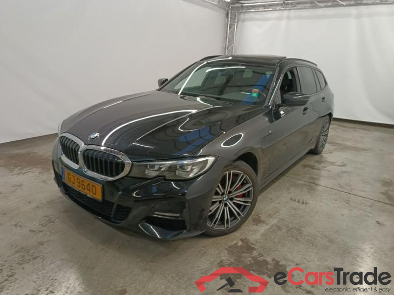 BMW 3 TOURING - 2019 330eAS PHEV 184 5d